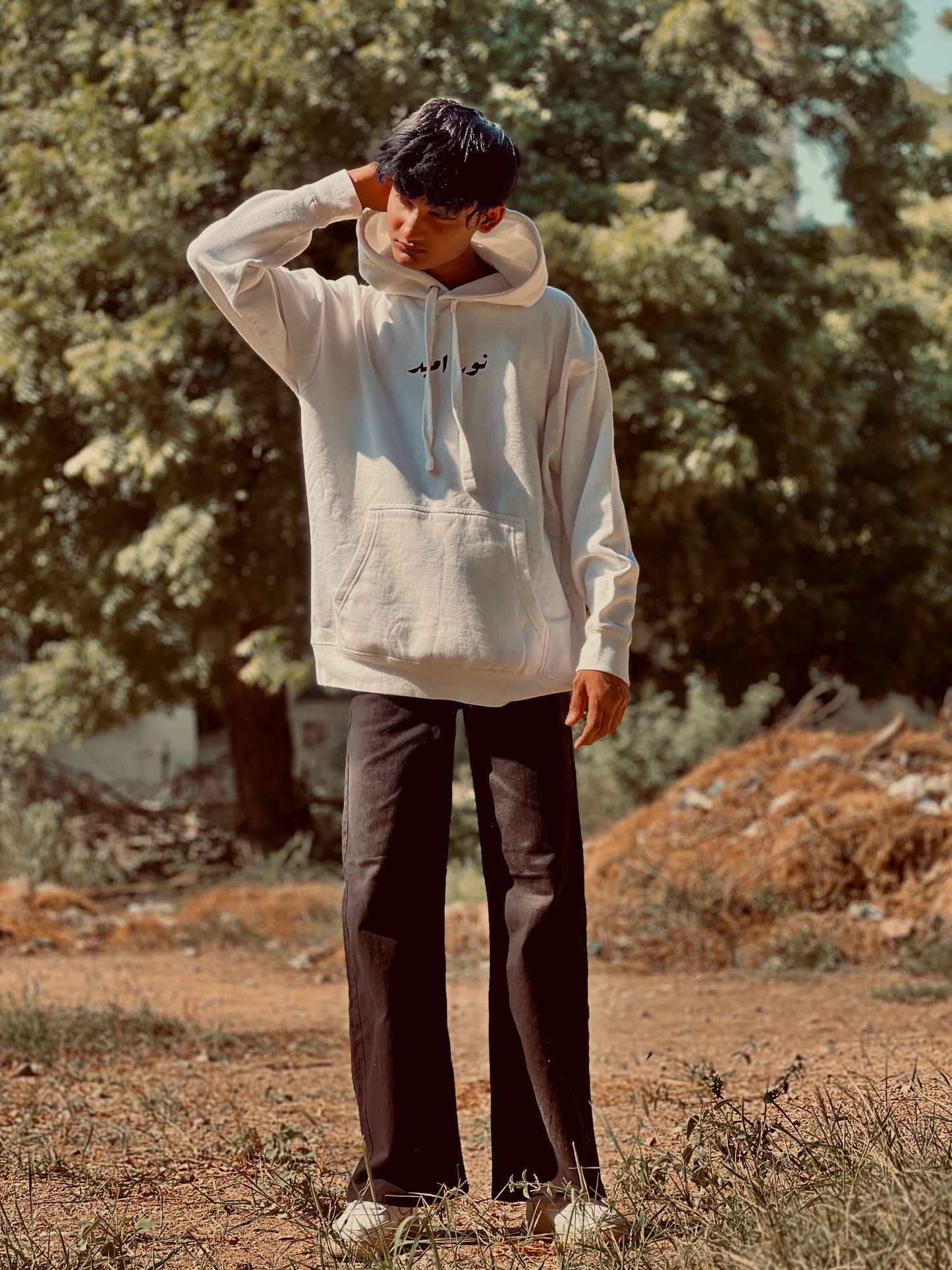 WHITE SCRIBES OVERSIZED HOODIE